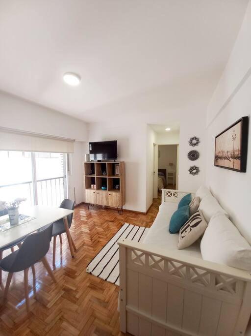 Departamento V. Urquiza Para 3 Apartman Buenos Aires Kültér fotó