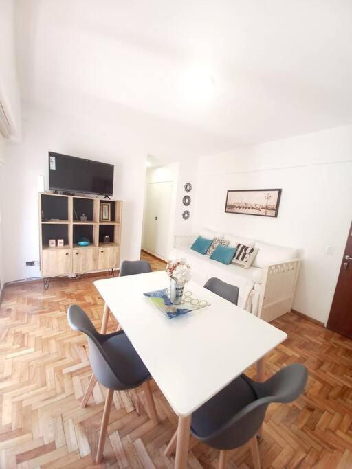 Departamento V. Urquiza Para 3 Apartman Buenos Aires Kültér fotó